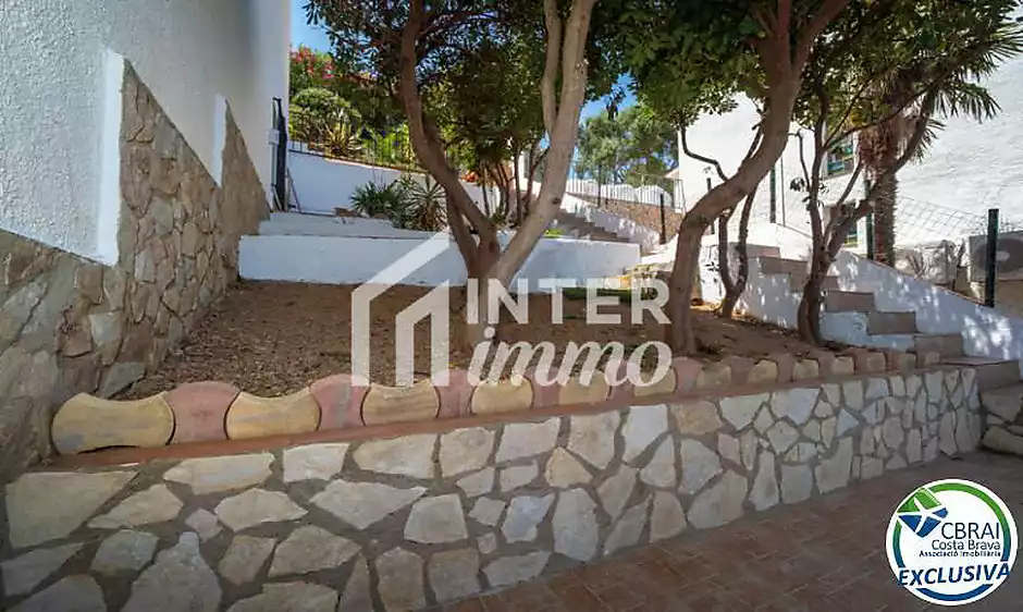 Exclusiva vila amb espectaculars vistes panoràmiques al mar a El Port de la Selva - foto 4 de 47
