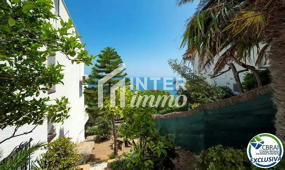 Exclusiva vila amb espectaculars vistes panoràmiques al mar a El Port de la Selva - foto 44 de 47