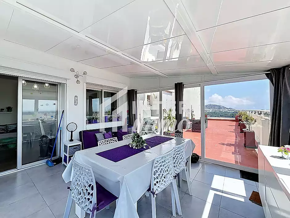 À vendre à Rosas – Studio rénové avec terrasse de 72 m² et vue panoramique sur la mer - photo 10 sur 25