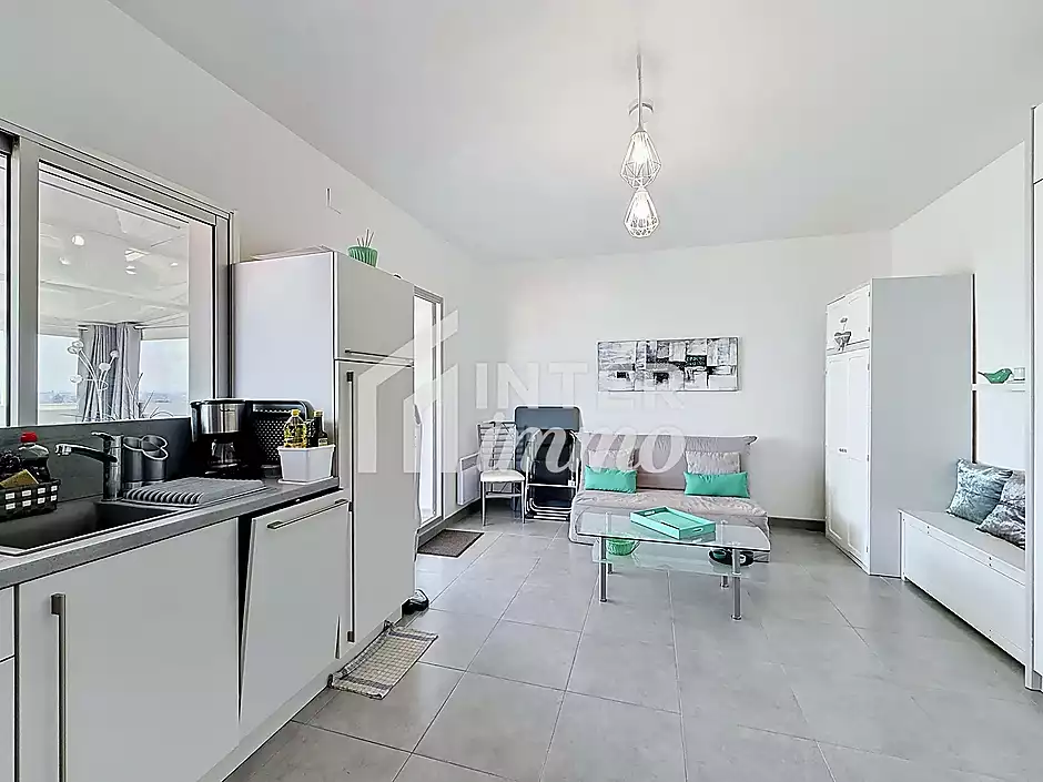 À vendre à Rosas – Studio rénové avec terrasse de 72 m² et vue panoramique sur la mer - photo 11 sur 25