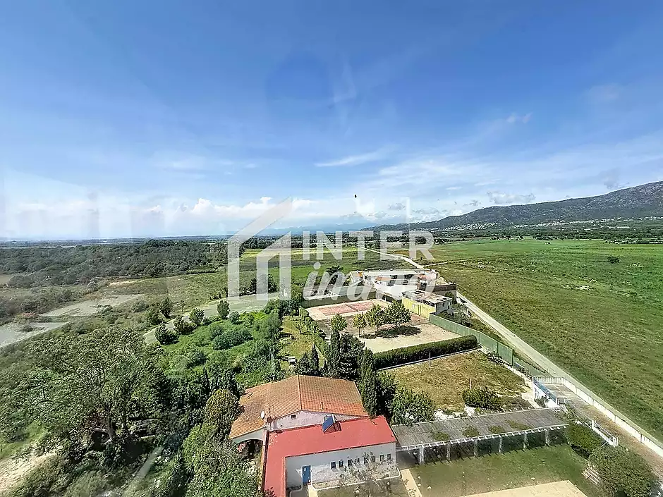 À vendre à Rosas – Studio rénové avec terrasse de 72 m² et vue panoramique sur la mer - photo 17 sur 25