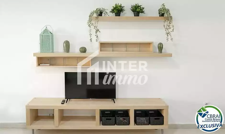 Modern apartament a la planta baixa en complex residencial amb zones enjardinades i piscina comunit&agrave; - foto 5 de 18