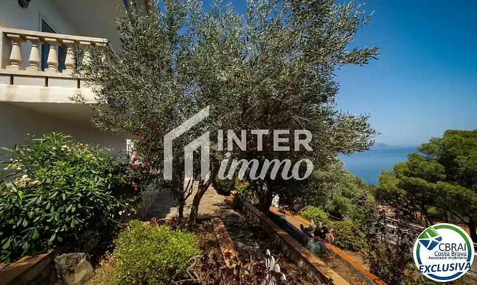 Villa exclusive avec des vues panoramiques spectaculaires sur la mer à El Port de la Selva - photo 7 sur 47
