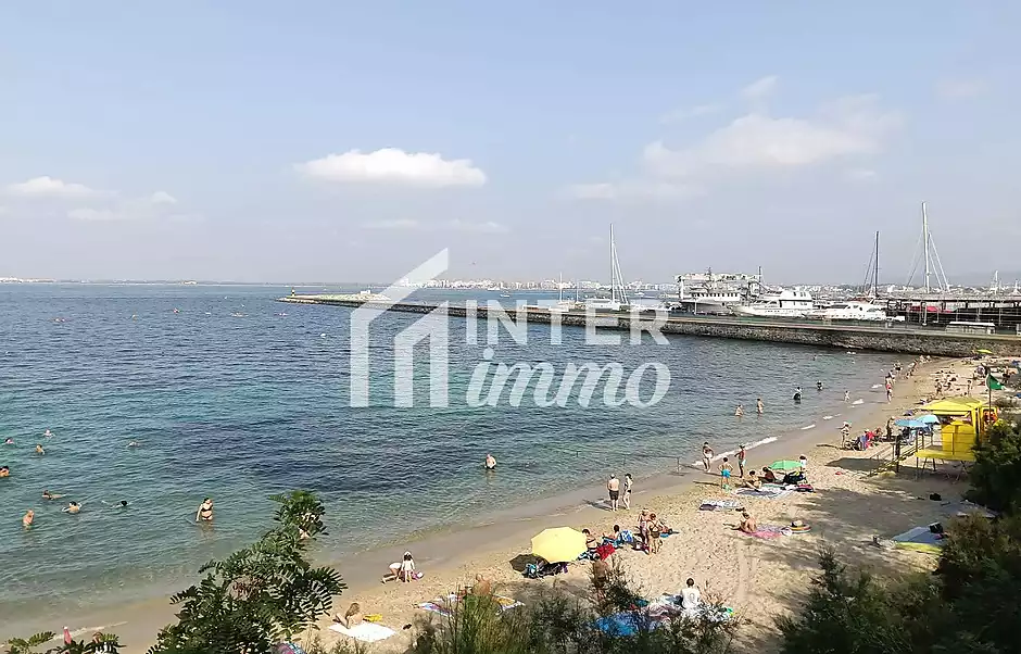 Incredible penthouse with sea view right in front of Segond Moll beach in Roses - photo 2 of 43