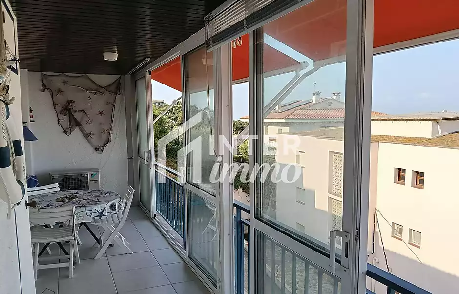 Incredible penthouse with sea view right in front of Segond Moll beach in Roses - photo 3 of 43