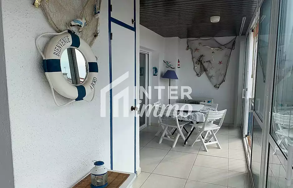 Incredible penthouse with sea view right in front of Segond Moll beach in Roses - photo 7 of 43