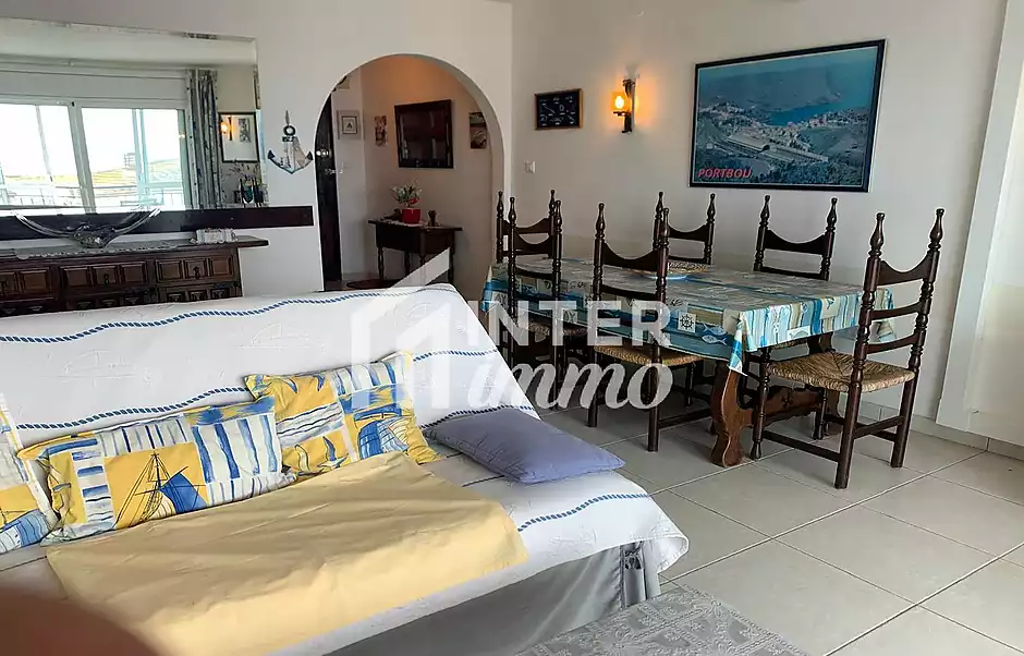 Incredible penthouse with sea view right in front of Segond Moll beach in Roses - photo 16 of 43