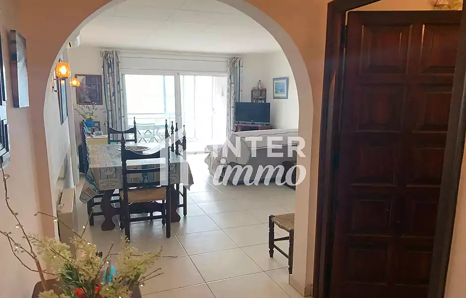 Incredible penthouse with sea view right in front of Segond Moll beach in Roses - photo 17 of 43