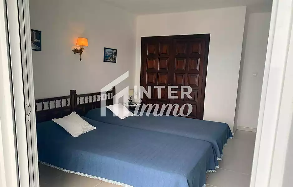 Incredible penthouse with sea view right in front of Segond Moll beach in Roses - photo 25 of 43
