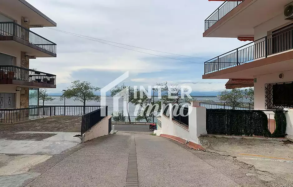 Incredible penthouse with sea view right in front of Segond Moll beach in Roses - photo 37 of 43