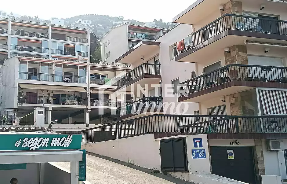 Incredible penthouse with sea view right in front of Segond Moll beach in Roses - photo 40 of 43