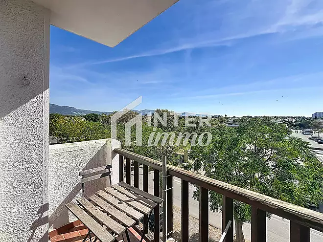 Apartament amb terrassa i llicència turística – Empuriabrava