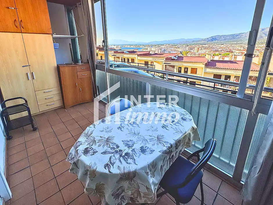 Charmant appartement 1 chambre avec vues panoramiques sur la baie de Roses - photo 1 sur 18