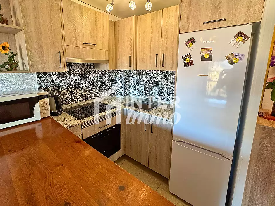 Charmant appartement 1 chambre avec vues panoramiques sur la baie de Roses - photo 10 sur 18