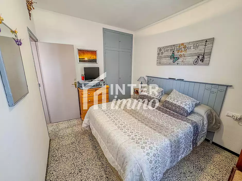 Acogedor apartamento de 2 habitaciones con terraza &mdash; Roses (Santa Margarita) - foto 11 de 21