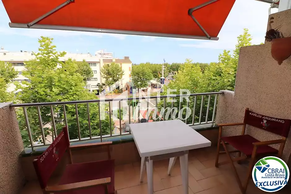 Preci&oacute;s i ampli apartament de dos dormitoris a prop de la platja - foto 10 de 19