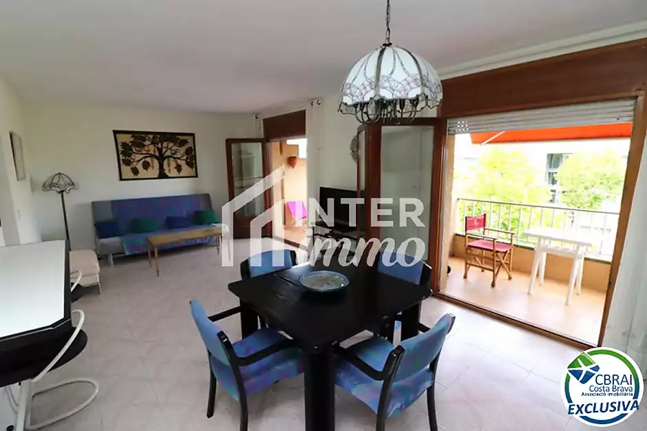 Preci&oacute;s i ampli apartament de dos dormitoris a prop de la platja - foto 17 de 19