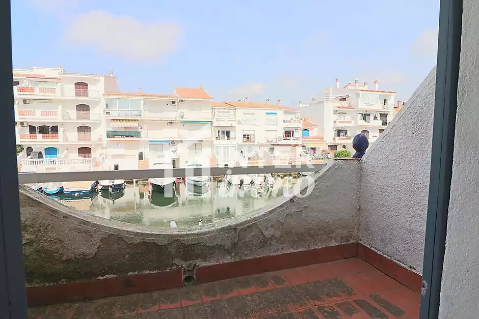 Townhouse with a private 10m x 3m mooring in Porto Fino, Empuriabrava - photo 11 of 17