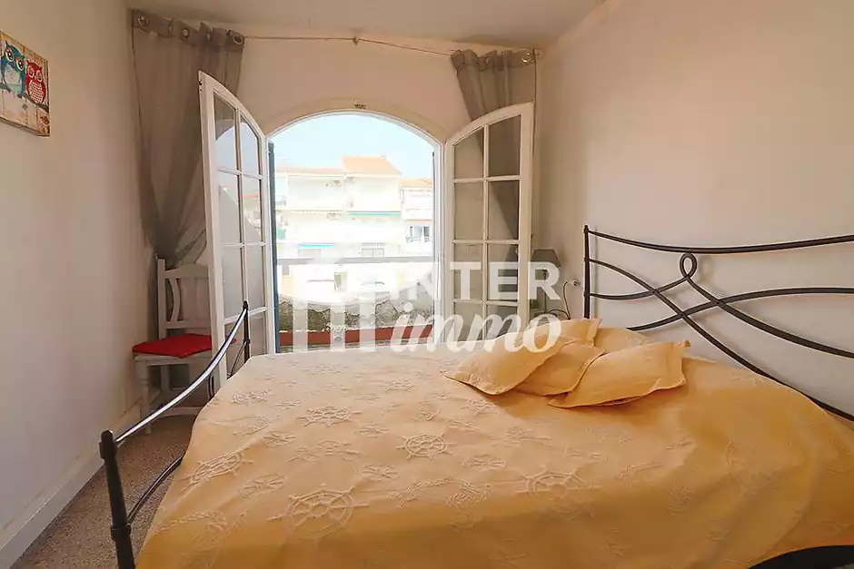 Townhouse with a private 10m x 3m mooring in Porto Fino, Empuriabrava - photo 12 of 17