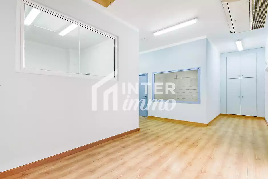Business opportunity in the heart of Roses with fitted-out rooms - photo 7 of 27