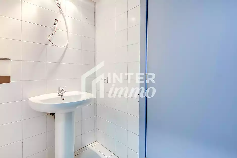Business opportunity in the heart of Roses with fitted-out rooms - photo 17 of 27