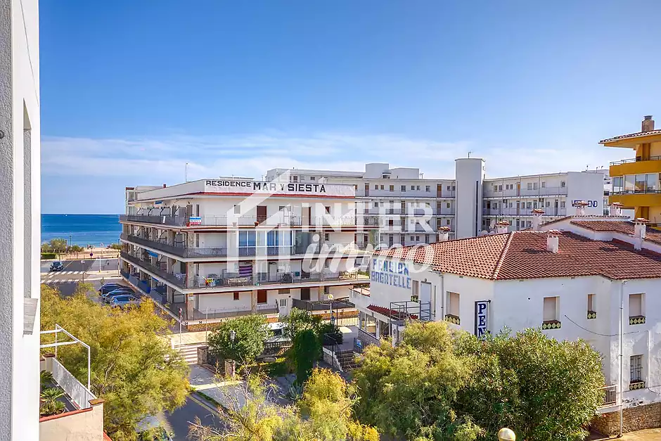 Bonic apartament a només 100 metres del mar a la zona de Salata - foto 2 de 25