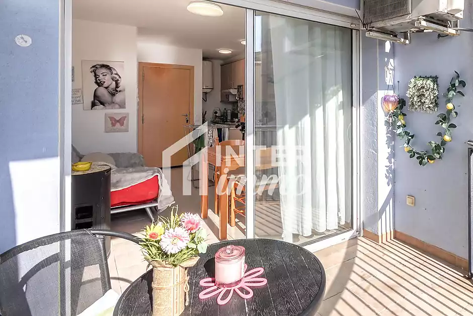 Bonic apartament a només 100 metres del mar a la zona de Salata - foto 3 de 25