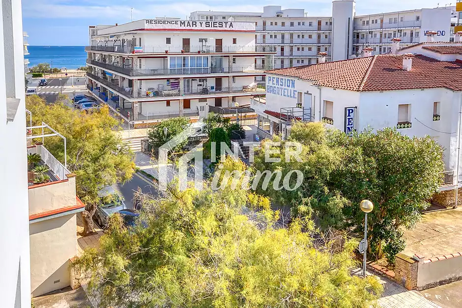 Bonic apartament a només 100 metres del mar a la zona de Salata - foto 4 de 25