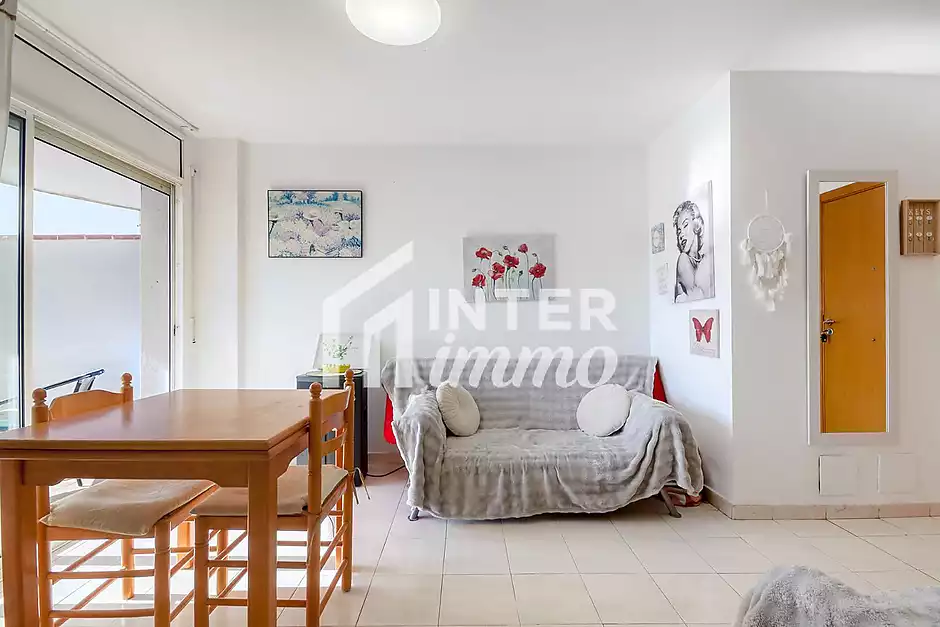 Bonic apartament a només 100 metres del mar a la zona de Salata - foto 10 de 25