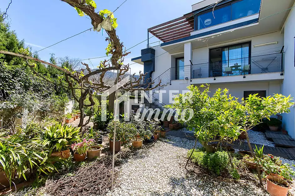 Exclusive detached house with lift, garden and multiple independent spaces in Llançà - photo 6 of 35