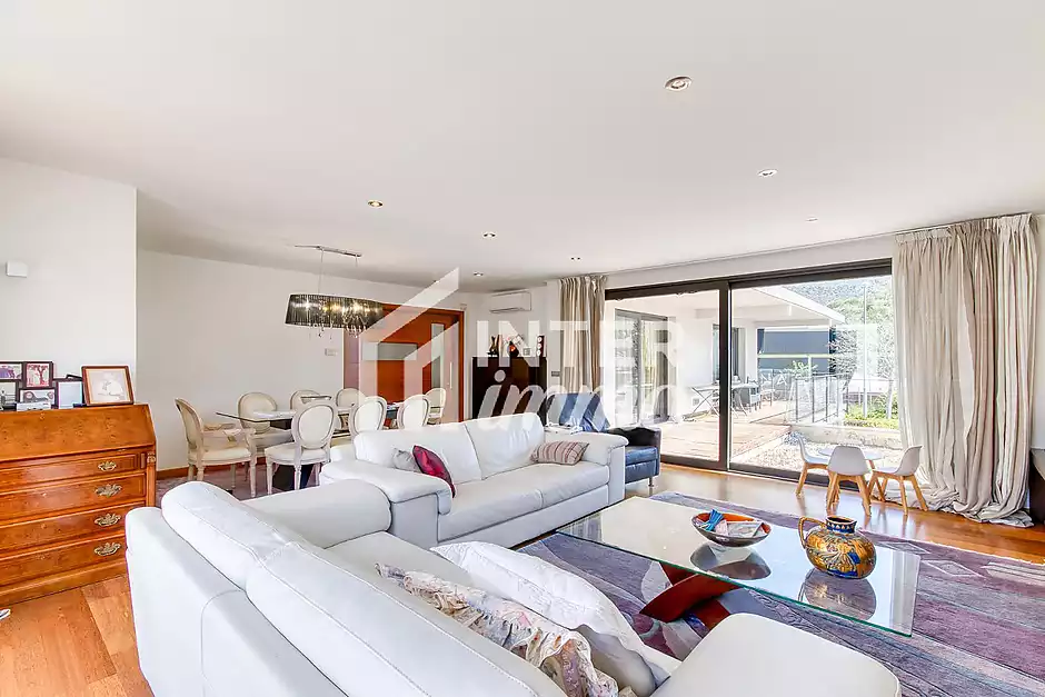 Exclusive detached house with lift, garden and multiple independent spaces in Llançà - photo 13 of 35