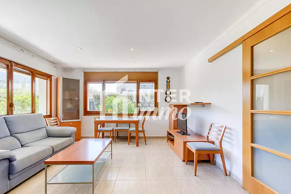 Exclusive detached house with lift, garden and multiple independent spaces in Llançà - photo 24 of 35