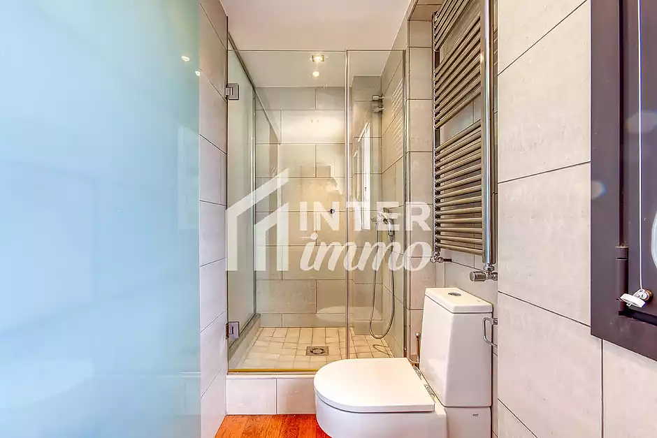 Exclusive detached house with lift, garden and multiple independent spaces in Llançà - photo 27 of 35