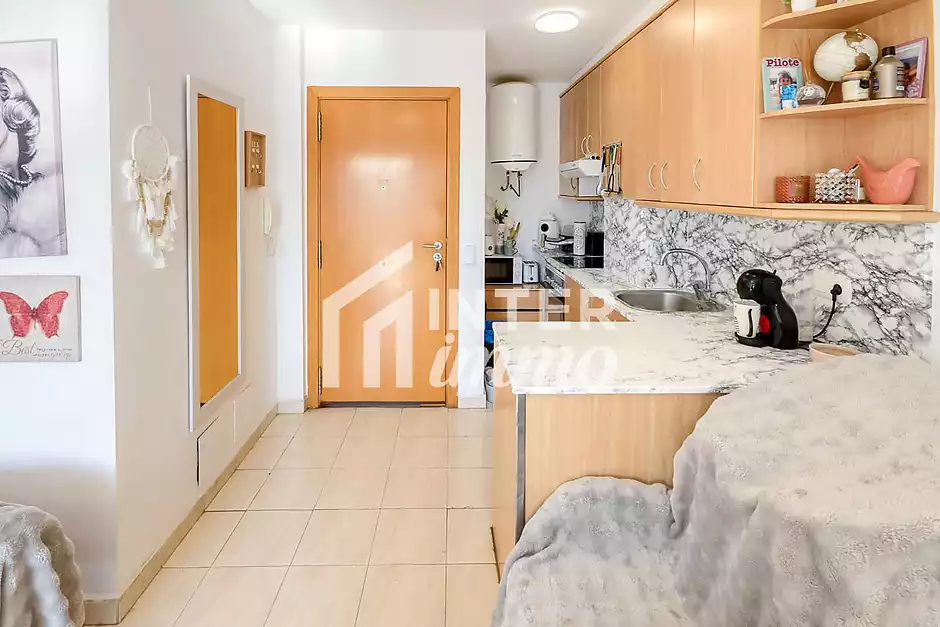 Bonic apartament a només 100 metres del mar a la zona de Salata - foto 7 de 25