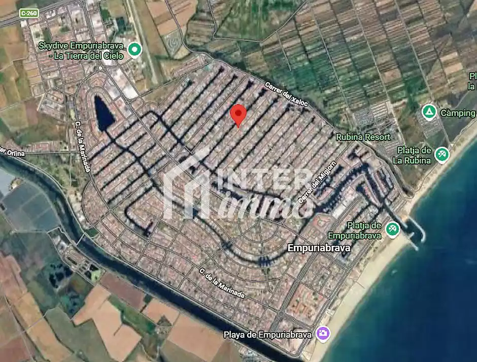 Vil·la amb caràcter, parcel·la de 500 m² i amarratge privat a Empuriabrava - foto 32 de 33