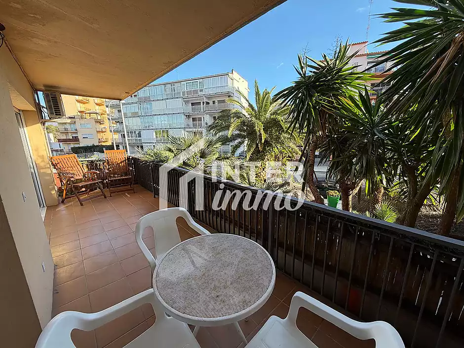 Amplio y luminoso apartamento situado a pocos pasos de la playa, ideal para disfrutar del mar y de t - foto 21 de 40
