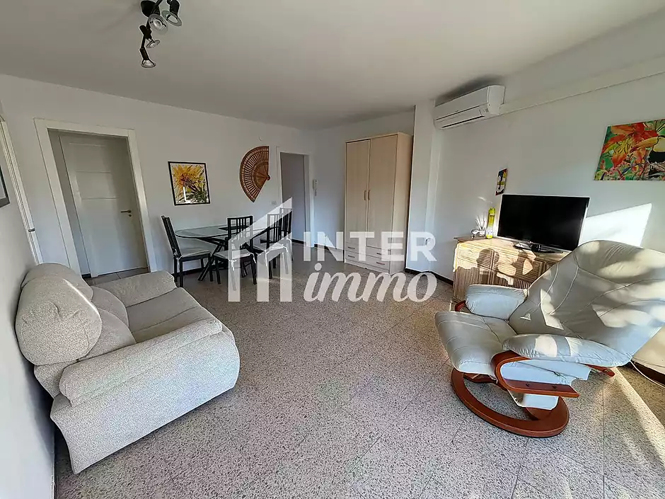 Amplio y luminoso apartamento situado a pocos pasos de la playa, ideal para disfrutar del mar y de t - foto 25 de 40