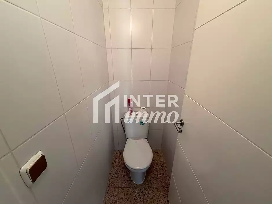 Amplio y luminoso apartamento situado a pocos pasos de la playa, ideal para disfrutar del mar y de t - foto 29 de 40