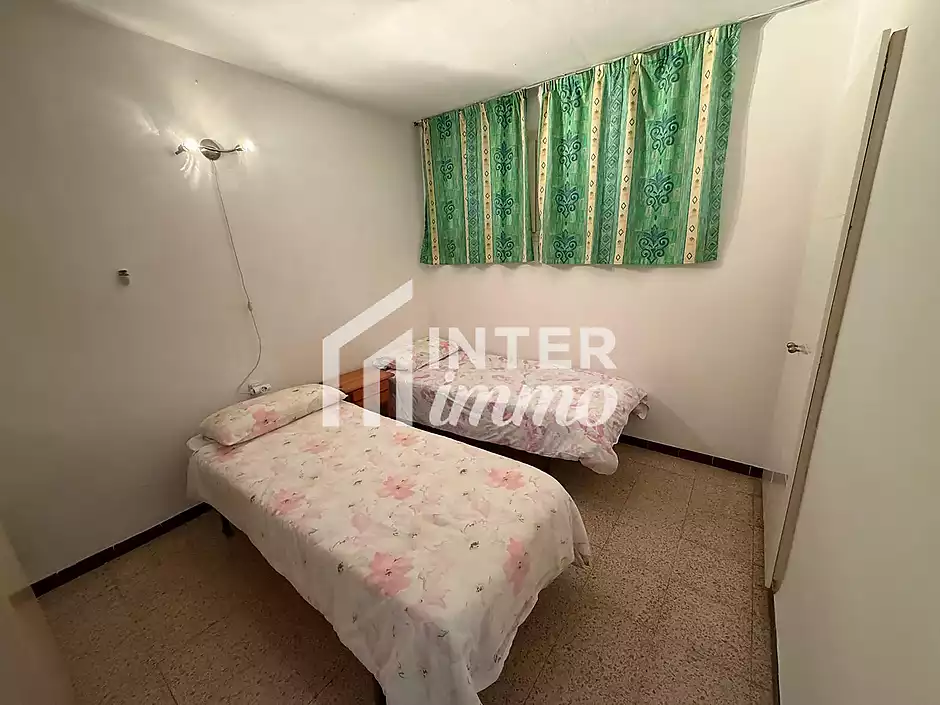 Amplio y luminoso apartamento situado a pocos pasos de la playa, ideal para disfrutar del mar y de t - foto 30 de 40