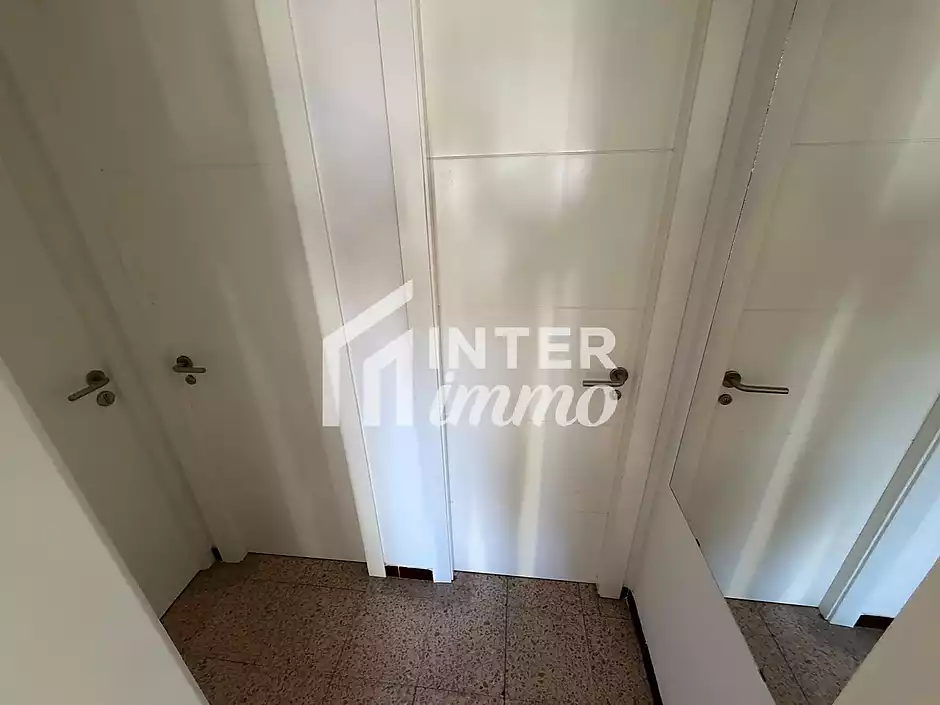Amplio y luminoso apartamento situado a pocos pasos de la playa, ideal para disfrutar del mar y de t - foto 34 de 40