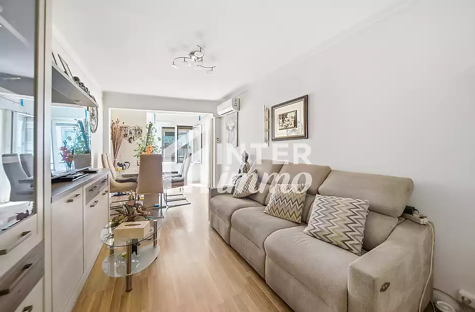 Appartement en plein centre-ville, &agrave; seulement 250 m&egrave;tres de la plage - photo 10 sur 34