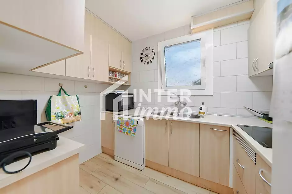 Appartement en plein centre-ville, &agrave; seulement 250 m&egrave;tres de la plage - photo 14 sur 34