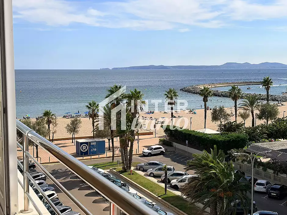 Primera línia, vistes espectaculars al mar i reformat. - foto 34 de 64