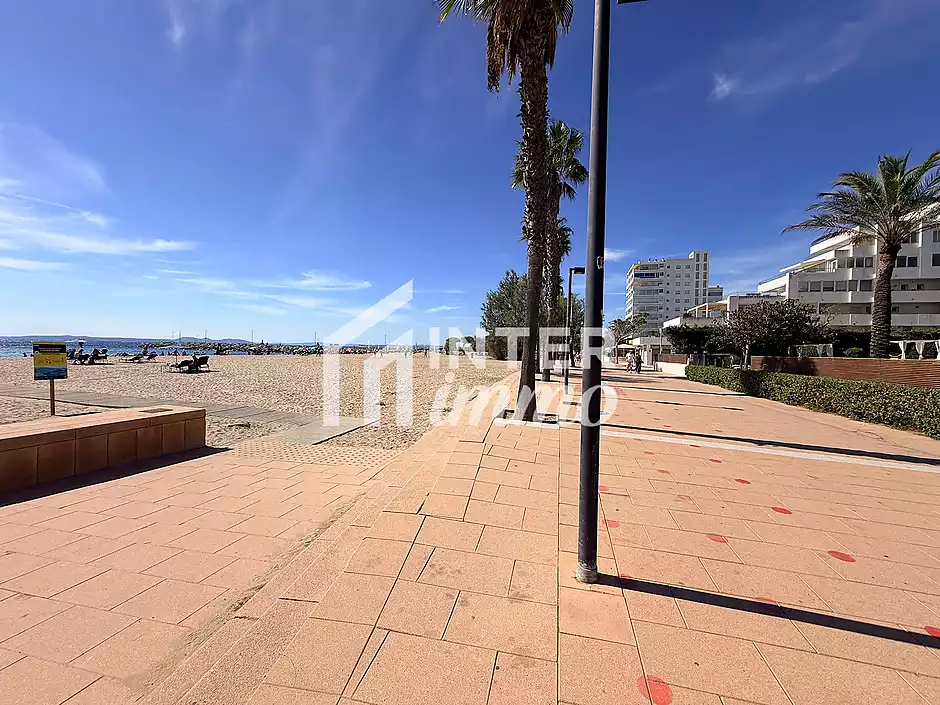 Primera línia, vistes espectaculars al mar i reformat. - foto 48 de 64
