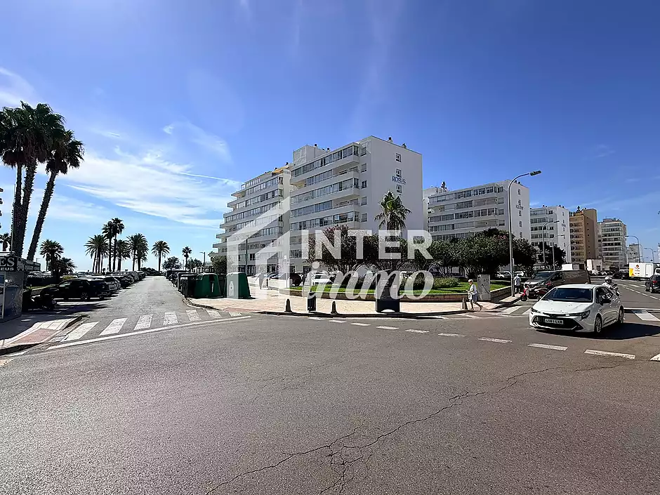 Primera línia, vistes espectaculars al mar i reformat. - foto 58 de 64