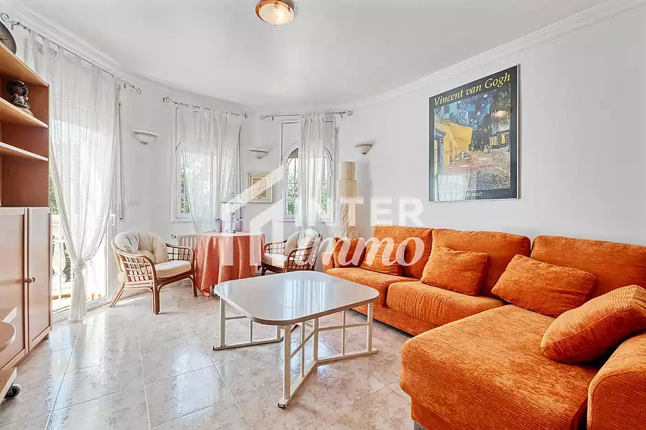 MAS NOU Maison spacieuse avec 5 chambres, garage priv&eacute;, jardin, terrasses et jacuzzi relaxant - photo 22 sur 44