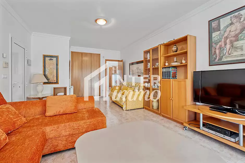 MAS NOU Maison spacieuse avec 5 chambres, garage priv&eacute;, jardin, terrasses et jacuzzi relaxant - photo 23 sur 44