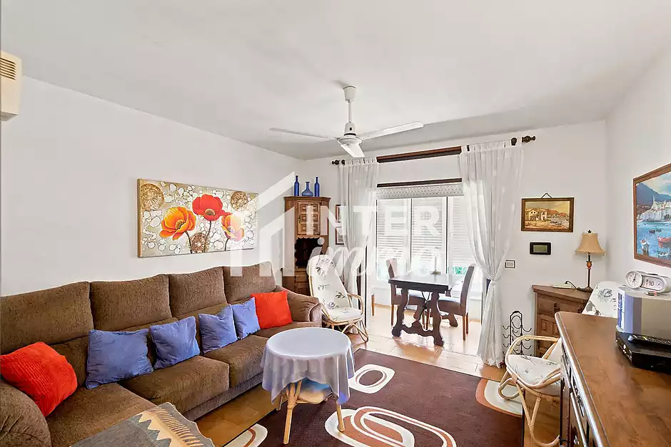POBLAT TÍPIC Acollidor apartament al bell mig d’Empuriabrava i a només 400 m de la platja - foto 1 de 21
