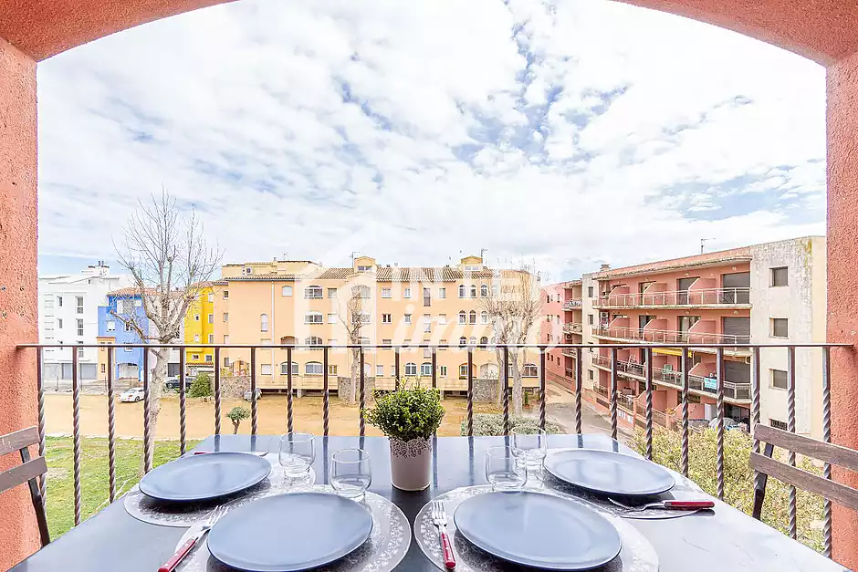 GRAN RESERVA Encantador apartament a nom&eacute;s 50 metres de la platja, amb piscines i jardins comunitari - foto 19 de 35