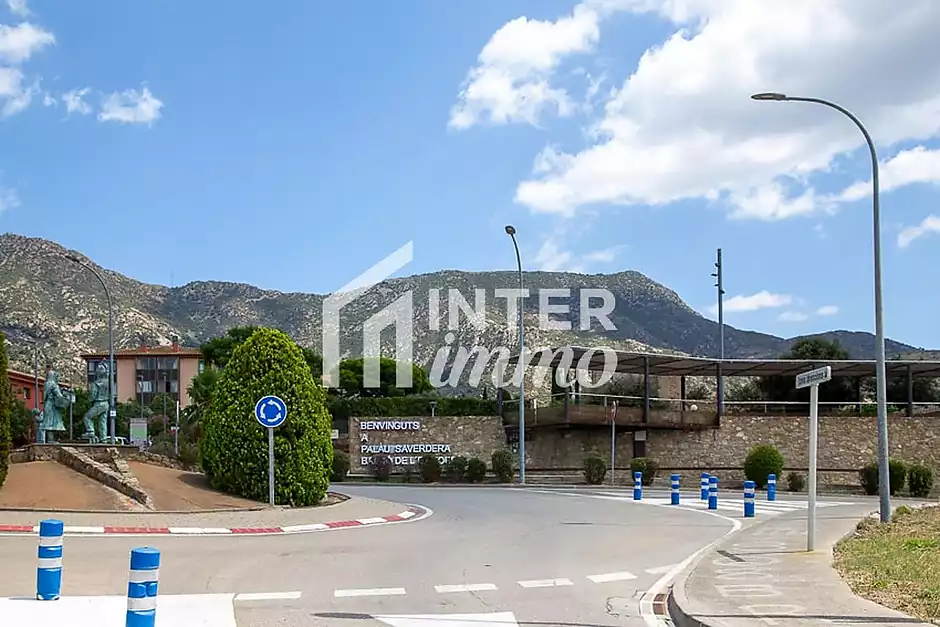 OLIVERA PALAU Place de parking sécurisée pour petite voiture, motos, jet-skis et vélos - photo 10 sur 12